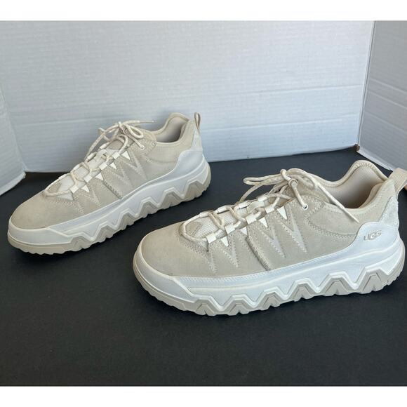 UGG Men’s Waterproof Suede Beige/White CapTrail Low‎ Tops Lace Up Sneakers 10.5